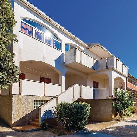 Lovely Apartment In Mandre With Wifi Luaran gambar