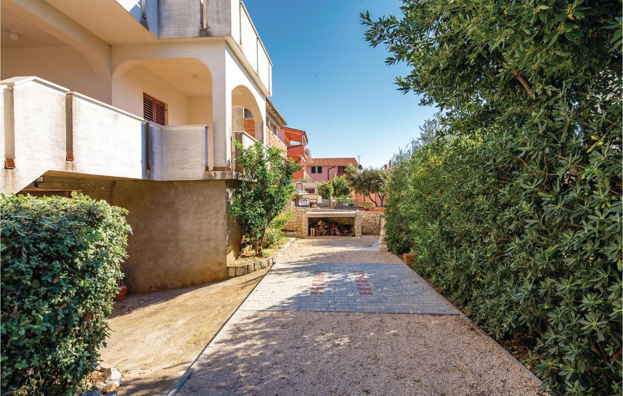 Lovely Apartment In Mandre With Wifi Luaran gambar