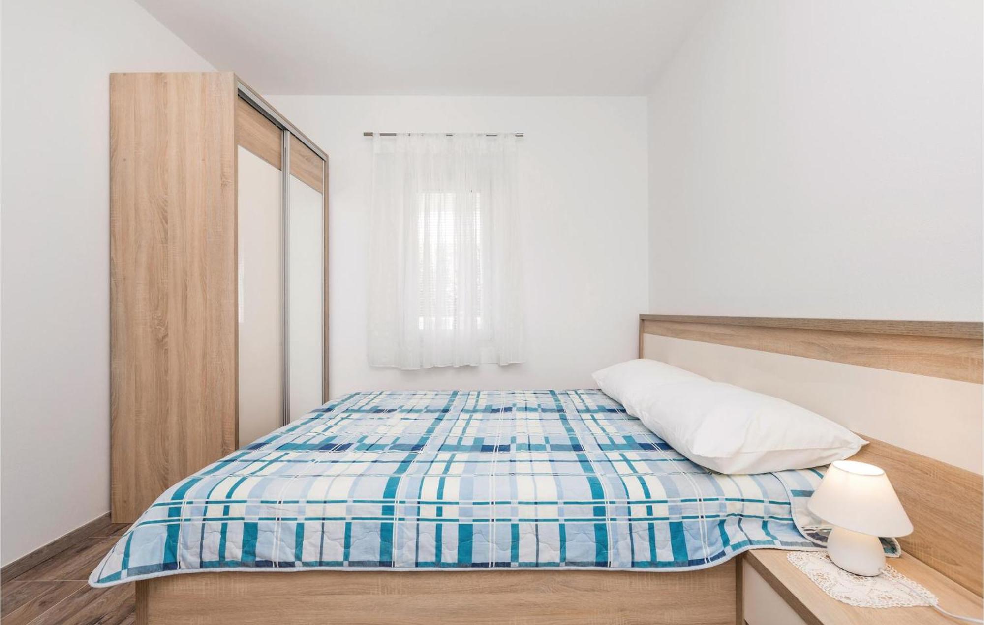 Lovely Apartment In Mandre With Wifi Luaran gambar
